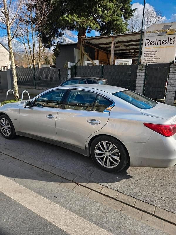 Gebraucht Infiniti Q50 170 PS (125 kW) 2014 Silber Limousine