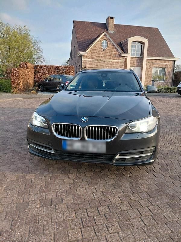 Gebraucht BMW 520 194 PS (142 kW) 2015 Schwarz Kombi