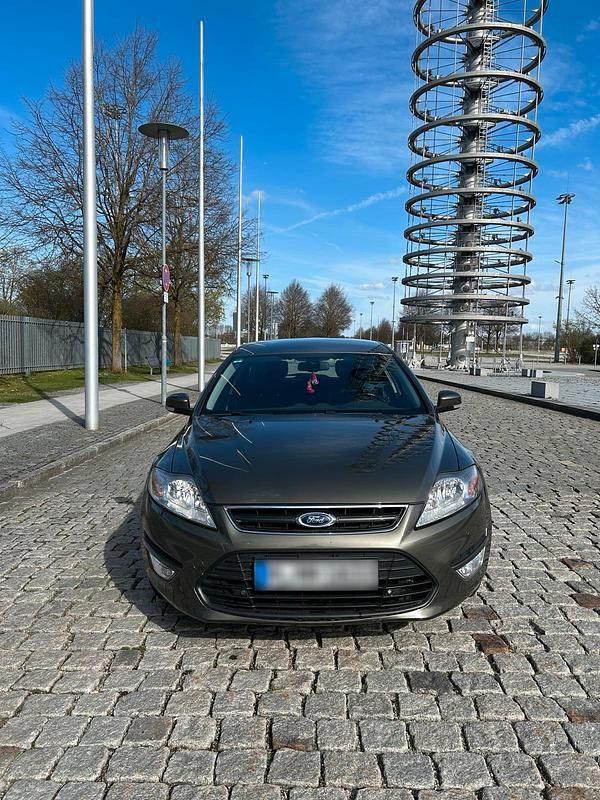 Gebraucht Ford Mondeo 140 PS (102 kW) 2011 Grün Kombi