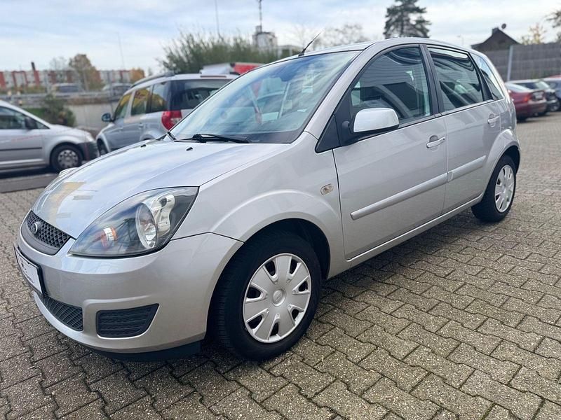 Silber Gebraucht 2007 Ford Fiesta Style Kleinwagen | 3.999 € (Etwas zu teuer) - Bild 1/4
