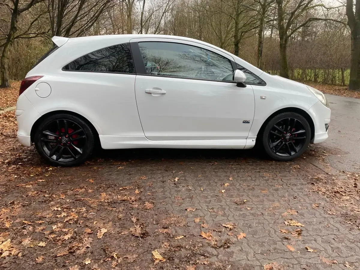 Gebraucht Opel Corsa OPC 90 PS (66 kW) 2010 Weiß Kleinwagen