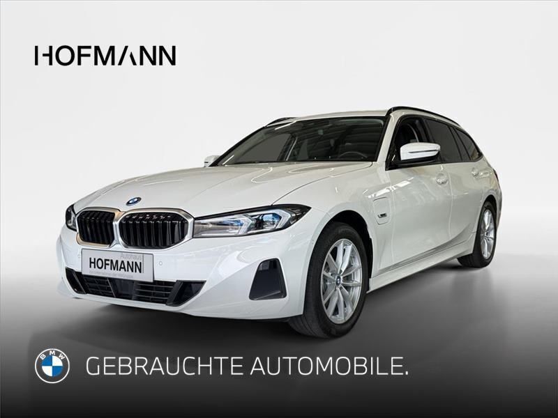 Alpinweiß uni Gebraucht 2022 BMW 320e Shadowline Kombi | 27.990 € - Bild 1/3