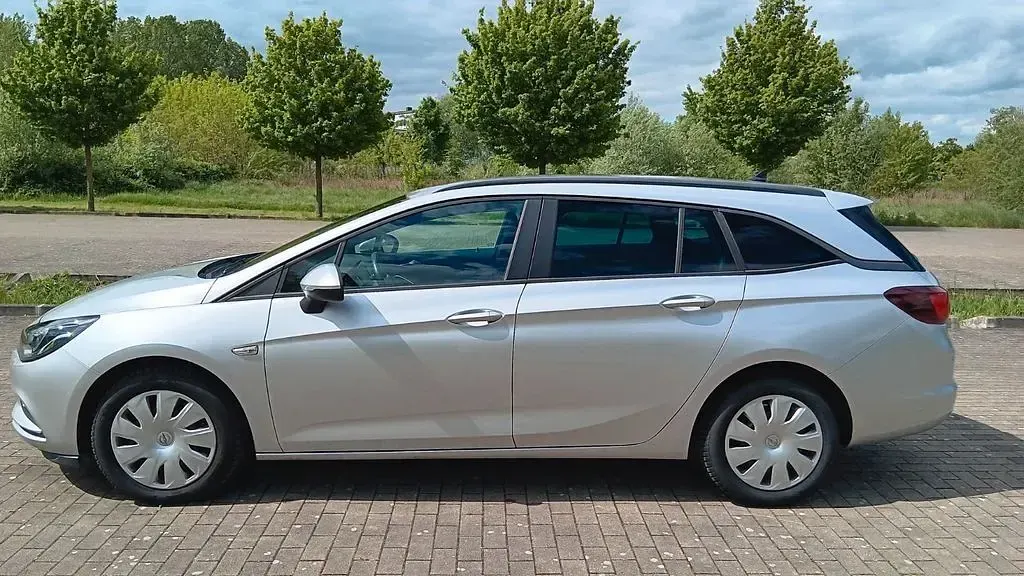 Gebraucht Opel Astra Edition 105 PS (77 kW) 2019 Silber Kombi