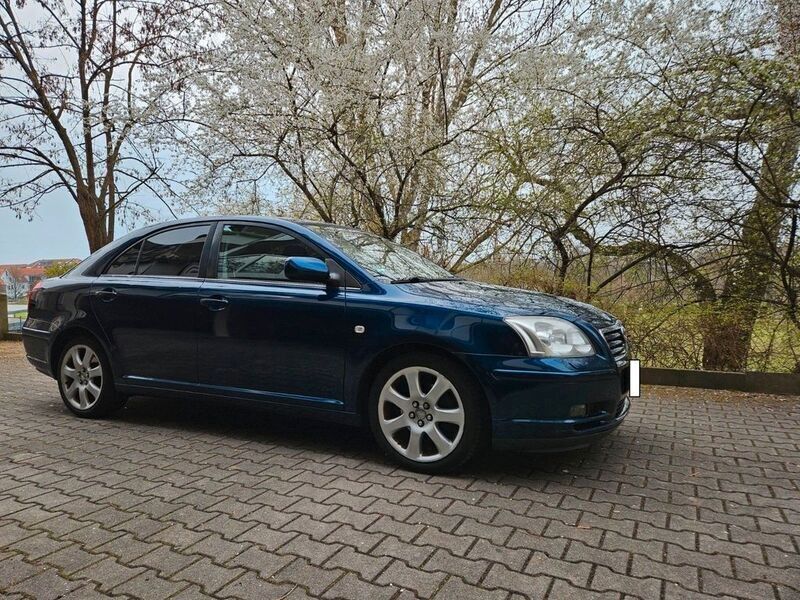 Blau Gebraucht 2005 Toyota Avensis Sol Limousine | 2.750 € (Guter Preis) - Bild 1/4