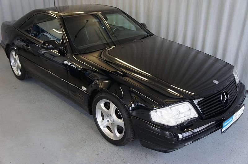Second-hand Mercedes SL320 224 CP (164 kW) 1999 Negru Cabrio