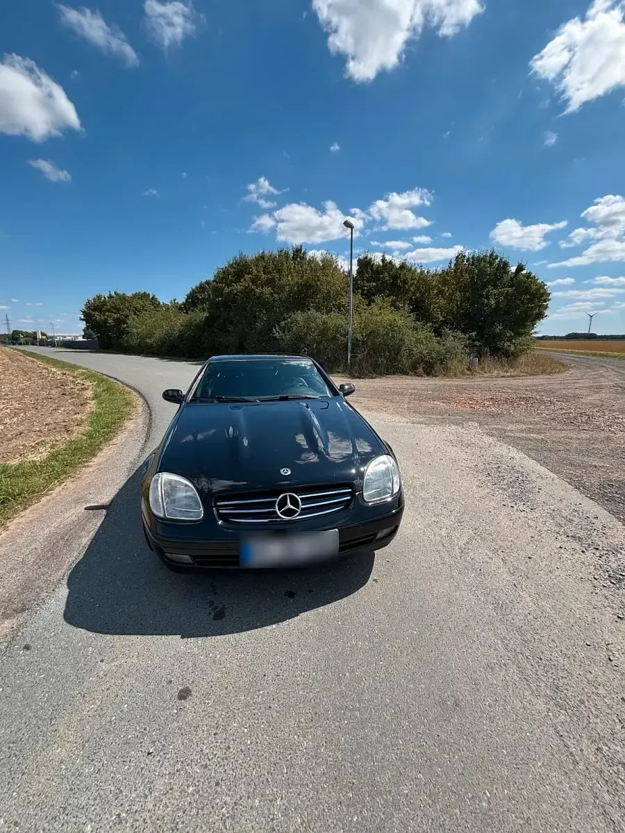 Gebraucht Mercedes SLK230 193 PS (141 kW) 1999 Schwarz Cabrio