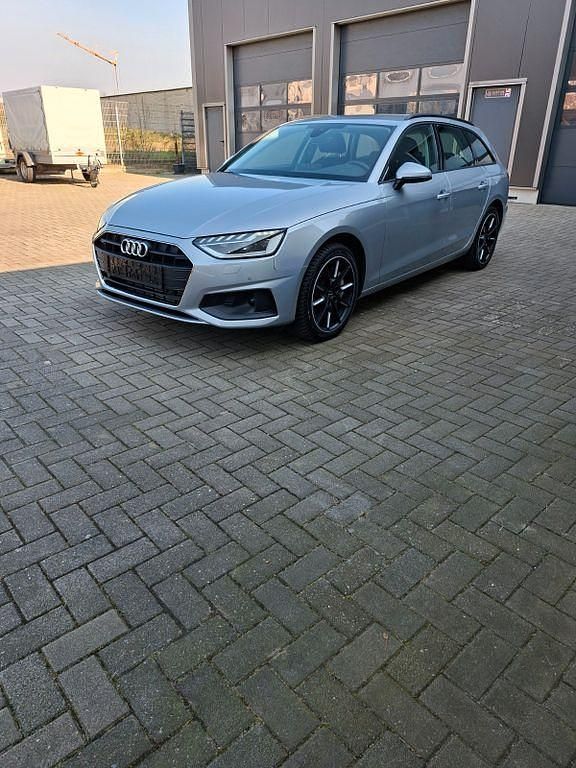 Gebraucht Audi A4 Basis 245 PS (180 kW) 2019 Silber Kombi