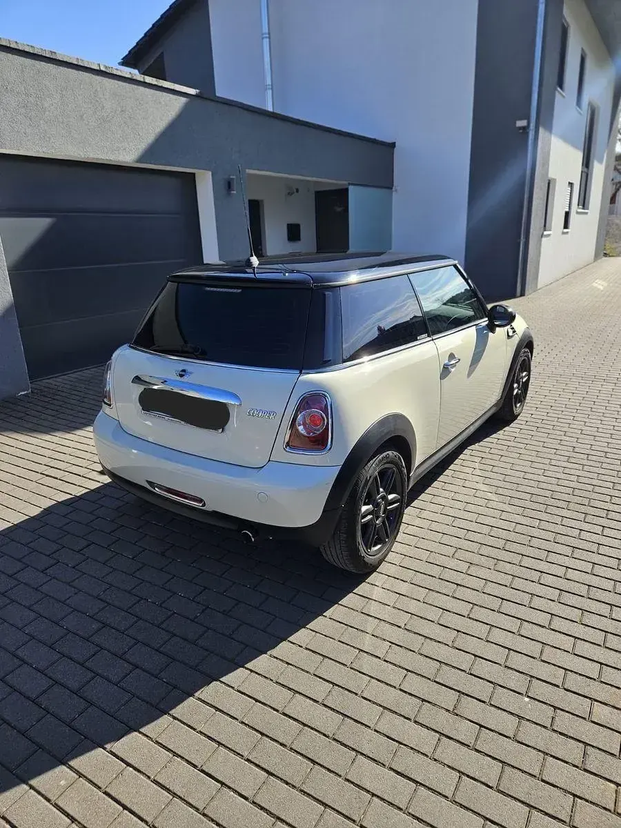 Używany Mini Cooper 122 KM (89 kW) 2011 Beżowy Hatchback
