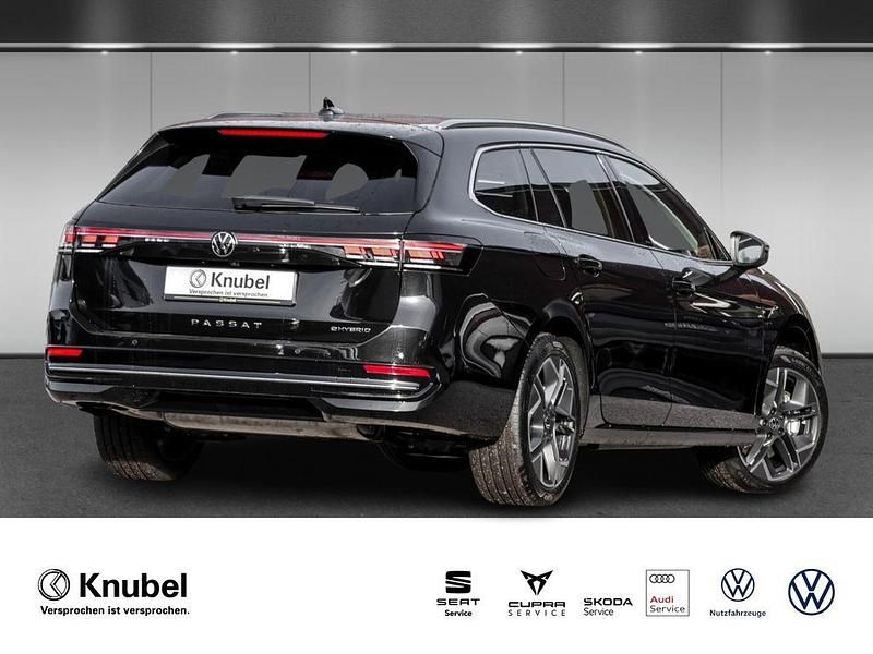 Neu VW Passat Elegance 177 PS (130 kW) 2026 Grenadillschwarz metallic Kombi