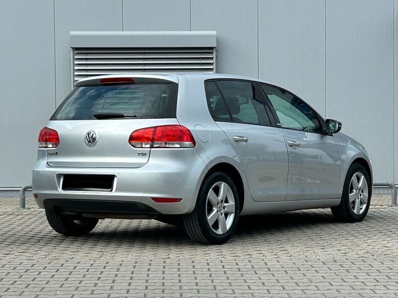 Silber Gebraucht 2012 VW Golf VI Style Limousine | 6.699 € (Fairer Preis) - Bild 1/4