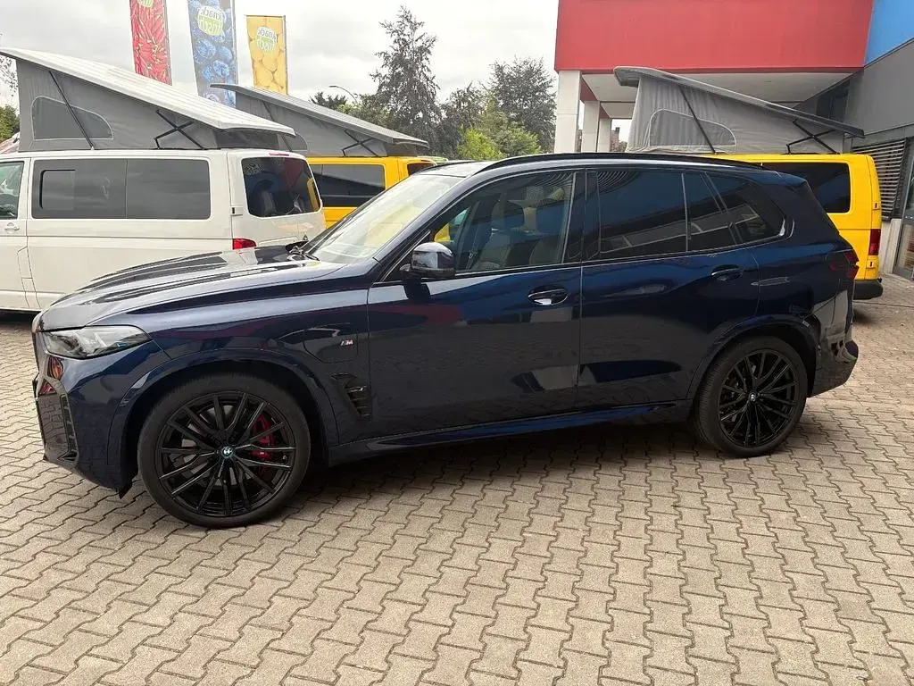 Gebraucht BMW X5 M Sport 489 PS (359 kW) 2023 Blau SUV