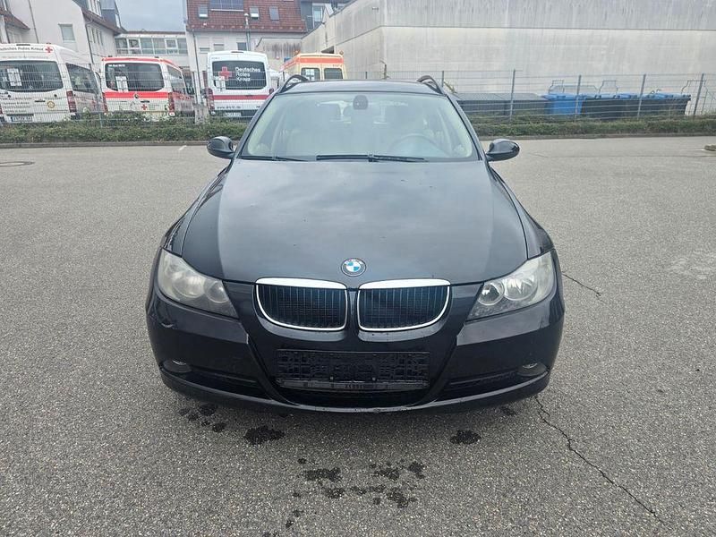 Gebraucht BMW 320 Comfort Edition 150 PS (110 kW) 2007 Schwarz Kombi
