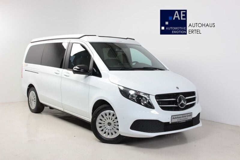 Weiß Gebraucht 2023 Mercedes V250 Van / Kleinbus | 53.999 € (Fairer Preis) - Bild 1/4