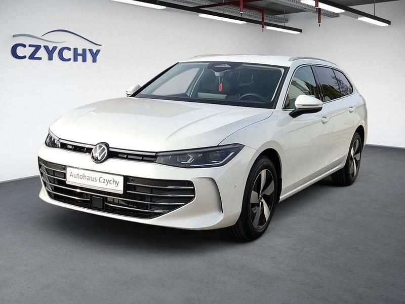 Neu VW Passat Pro 150 PS (110 kW) 2026 Weiß Kombi