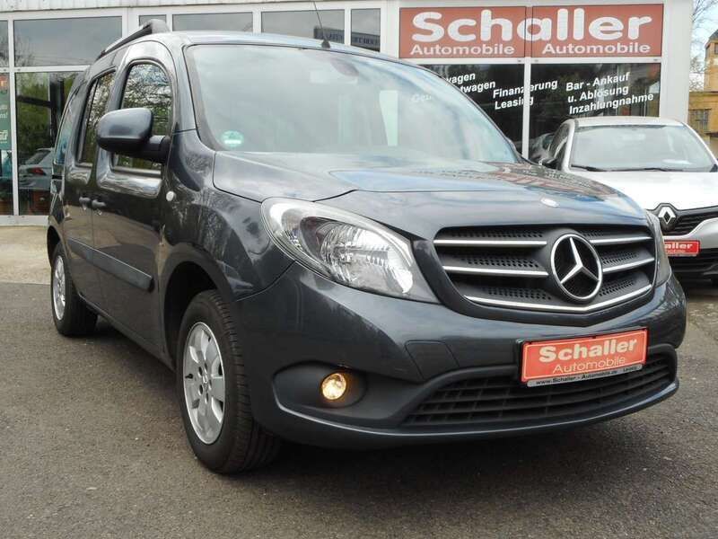 Tenoritgrau metallic Gebraucht 2017 Mercedes Citan 112 Edition Kombi | 10.790 € (Superpreis) - Bild 1/4