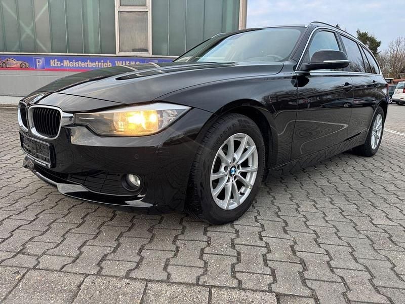 Gebraucht BMW 318 143 PS (105 kW) 2013 Schwarz Kombi