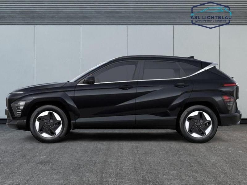Neu Hyundai Kona Trend 114 kW (156 PS) 2025 Abyss black SUV