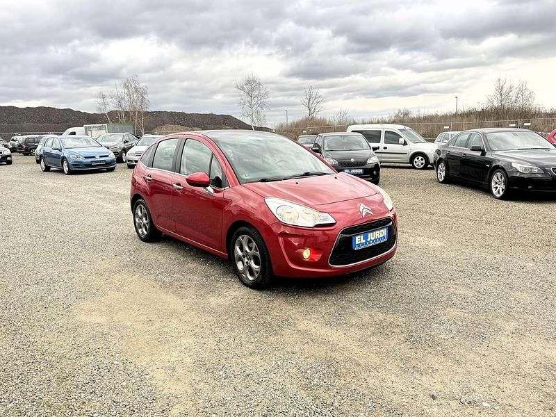 Gebraucht Citroën C3 SELECTION 73 PS (53 kW) 2011 Farbe luziferrot/metalliclack Kleinwagen