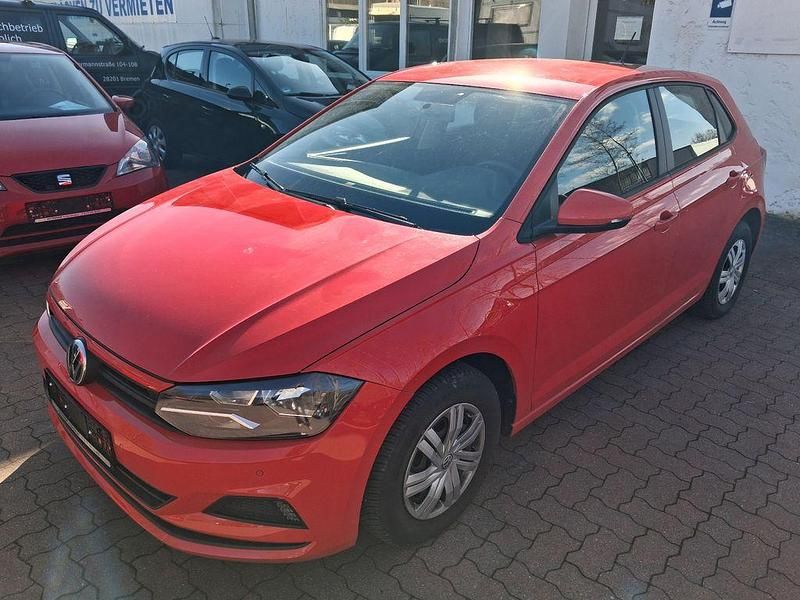 Gebraucht VW Polo Trendline 65 PS (47 kW) 2019 Rot Kleinwagen