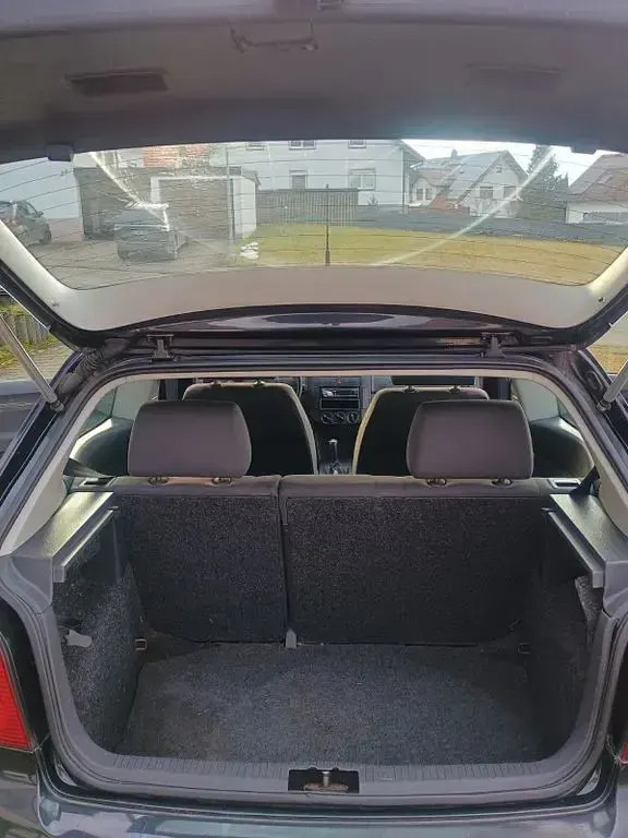 Gebraucht VW Polo Basis 75 PS (55 kW) 2002 Schwarz Limousine
