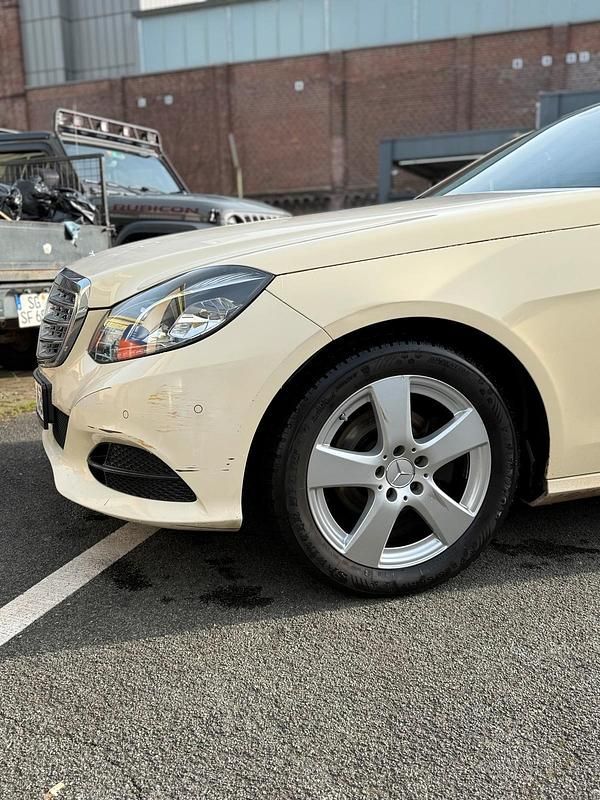 Gebraucht Mercedes E200 136 PS (100 kW) 2014 Limousine