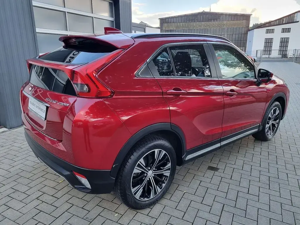 Gebraucht Mitsubishi Eclipse Cross Active 163 PS (119 kW) 2019 Rot SUV
