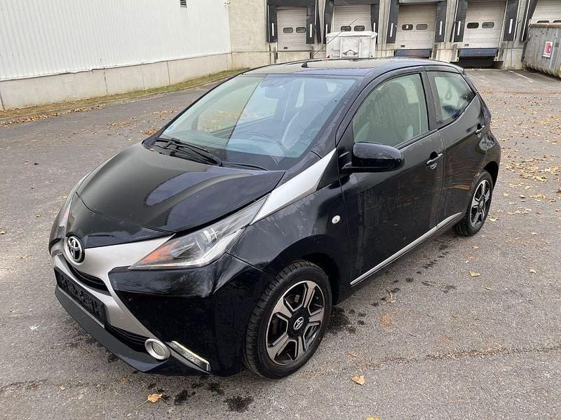 Schwarz Gebraucht 2015 Toyota Aygo X-clusiv Kleinwagen | 4.990 € (Guter Preis) - Bild 1/4