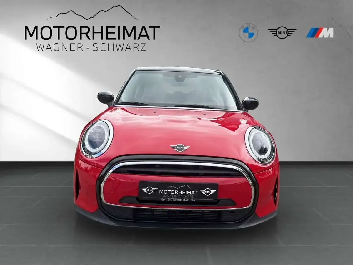 Gebraucht Mini Cooper Classic 136 PS (100 kW) 2023 Chili red Kleinwagen