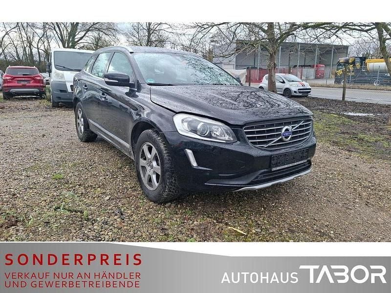Gebraucht Volvo XC60 Summum 150 PS (110 kW) 2016 Onyx black SUV