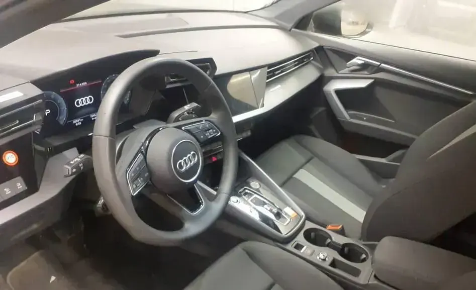 Gebraucht Audi A3 Advanced Plus 150 PS (110 kW) 2025 Mythosschwarz metallic Limousine