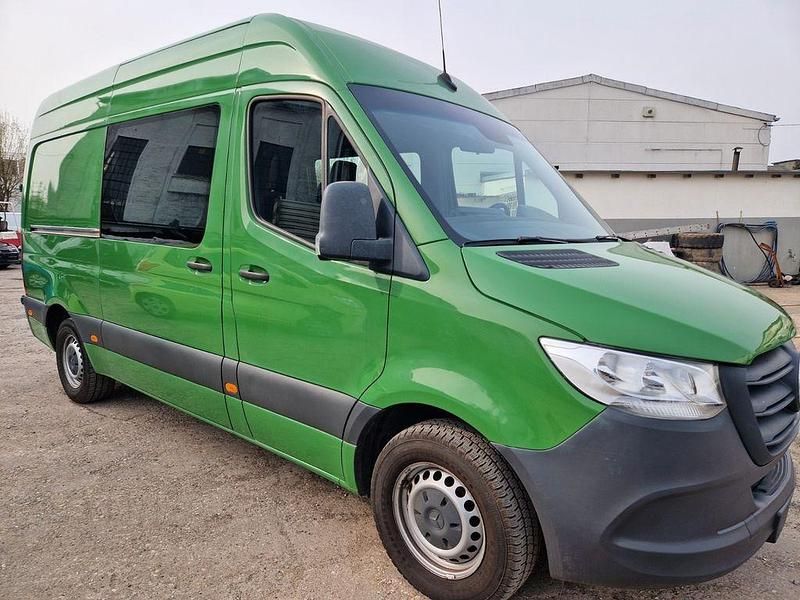 Gebraucht Mercedes Sprinter 163 PS (119 kW) 2019 Grün Van
