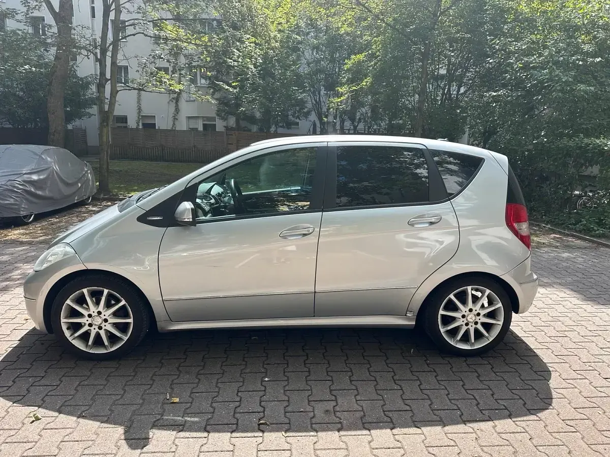 Gebraucht Mercedes A200 140 PS (102 kW) 2009 Silber Kleinwagen