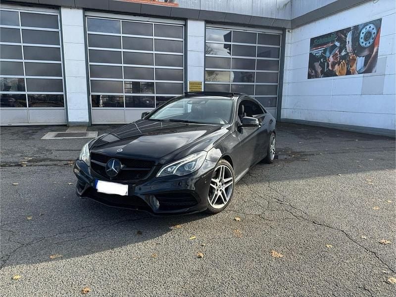 Gebraucht Mercedes E350 AMG 252 PS (185 kW) 2014 Schwarz Coupé