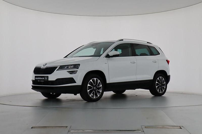 Moonweiss metallic Gebraucht 2020 Skoda Karoq Drive SUV | 24.889 € (Fairer Preis) - Bild 1/4