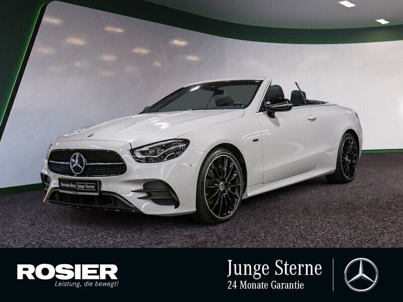 Weiss / designo opalithweiß bright (metallic) Gebraucht 2023 Mercedes E220 AMG Cabrio | 56.890 € - Bild 1/4