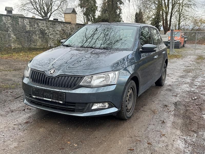 Gebraucht Skoda Fabia Cool Plus 60 PS (44 kW) 2017 Grau Kleinwagen