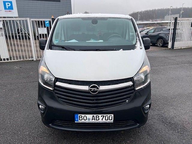 Gebraucht Opel Vivaro 120 PS (88 kW) 2018 Weiß Van / Kleinbus