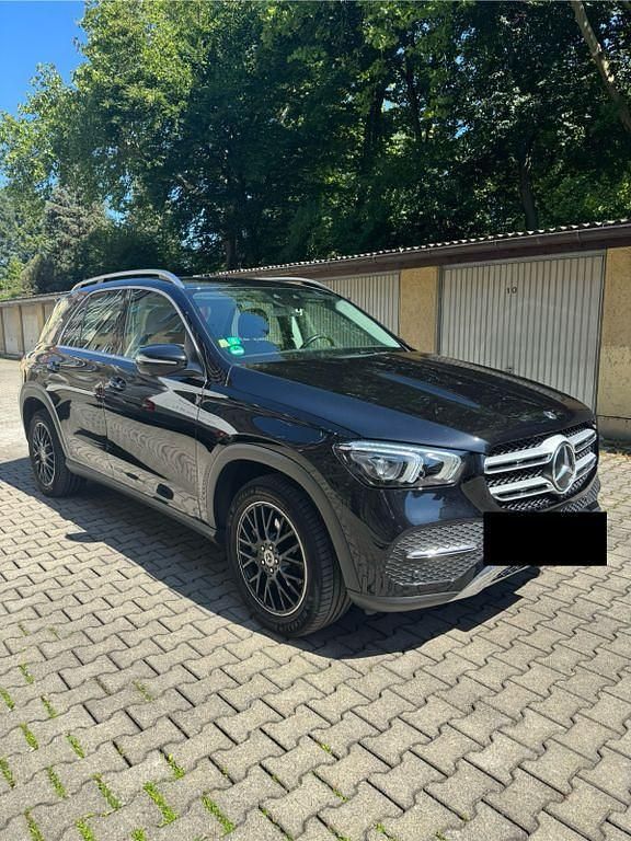 Schwarz Gebraucht 2019 Mercedes GLE300 SUV | 38.500 € (Fairer Preis) - Bild 1/4