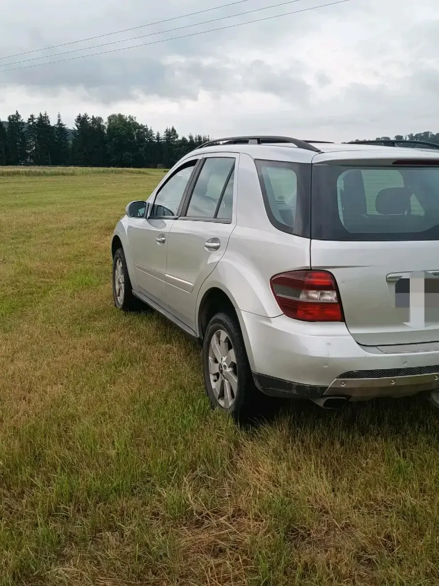 Gebraucht Mercedes ML320 224 PS (164 kW) 2008 Silber SUV