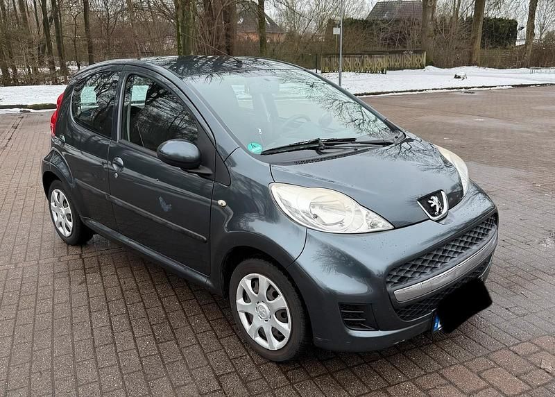 Gebraucht Peugeot 107 68 PS (50 kW) 2009 Schwarz Kleinwagen