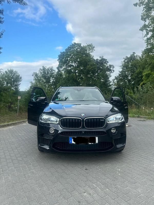 Blau Gebraucht 2016 BMW X5 M SUV | 42.000 € (Fairer Preis) - Bild 1/4