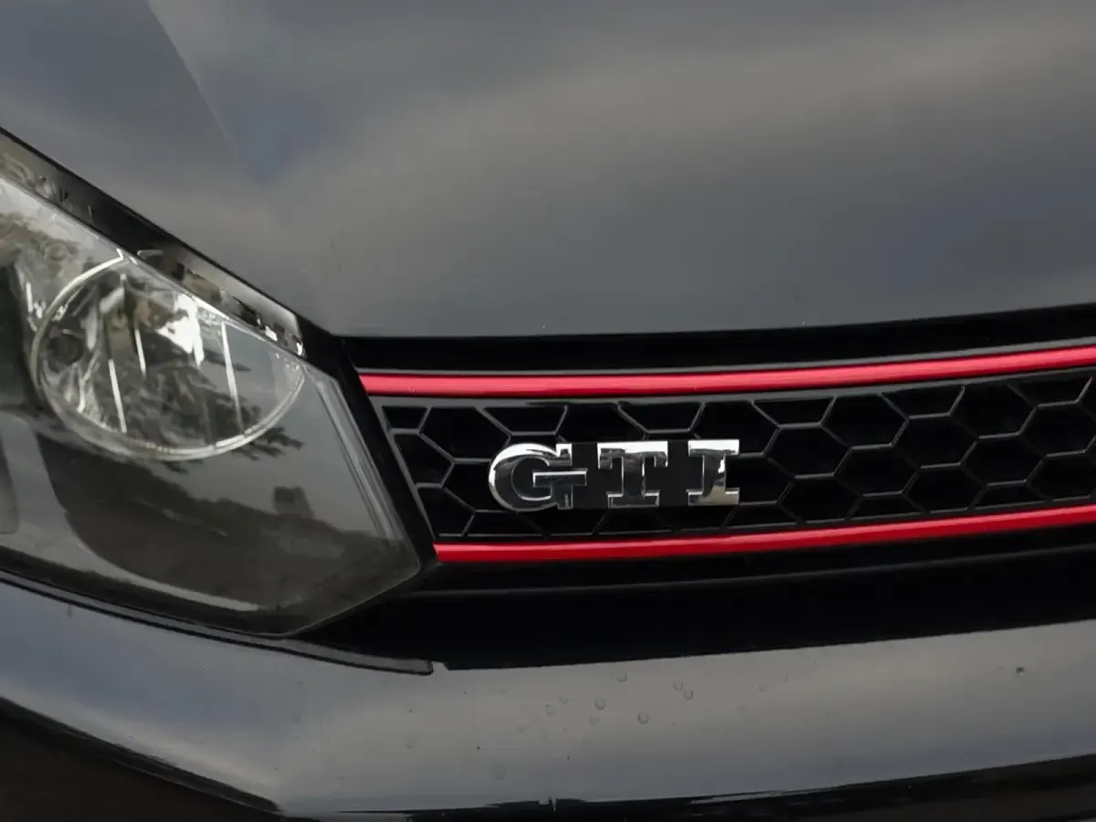 Gebraucht VW Golf VI GTI 211 PS (155 kW) 2010 Schwarz Kleinwagen