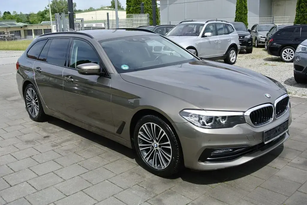 Gebraucht BMW 520 Sport Line 190 PS (139 kW) 2017 Limousine