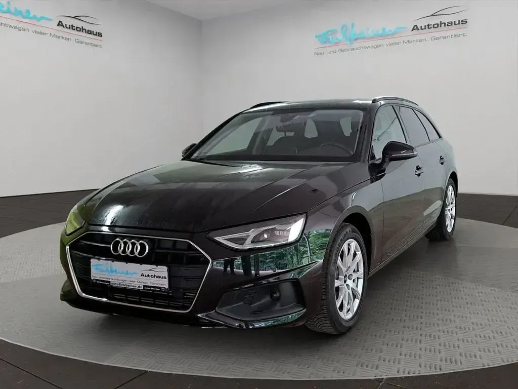 Gebraucht Audi A4 150 PS (110 kW) 2022 Mythosschwarz, metallic Kombi