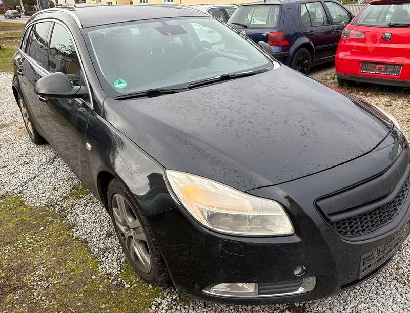 Schwarz Gebraucht 2011 Opel Insignia Innovation Kombi | 1.500 € (Fairer Preis) - Bild 1/4