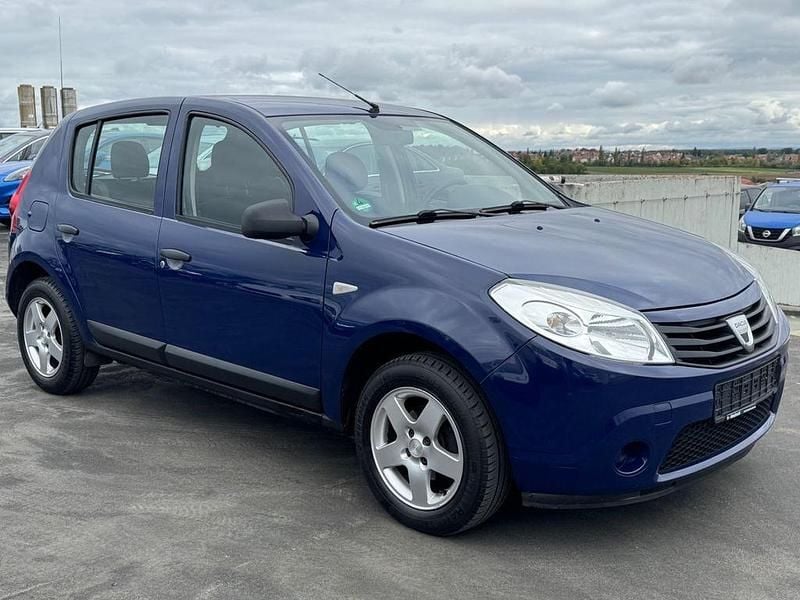 Blau Gebraucht 2009 Dacia Sandero Lauréate Kleinwagen | 1.500 € (Guter Preis) - Bild 1/4