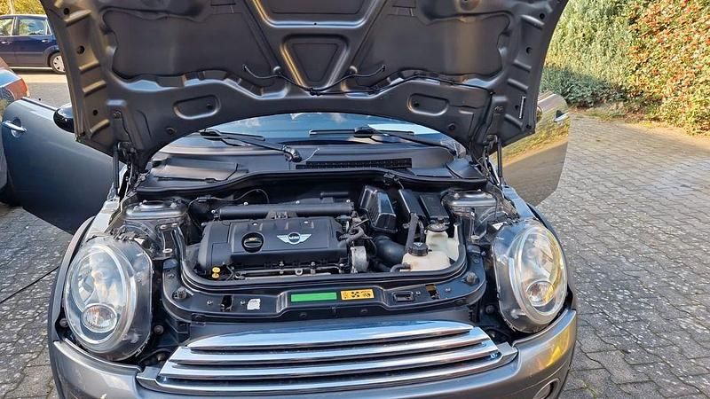 Grau Gebraucht 2010 Mini Cooper Clubman Kombi | 4.000 € (Fairer Preis) - Bild 1/4