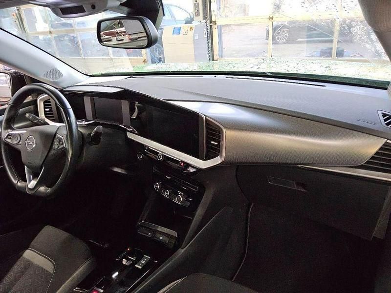 Gebraucht Opel Mokka-e Elegance 100 kW (136 PS) 2022 Matcha green/ikone gruen (metallic) SUV