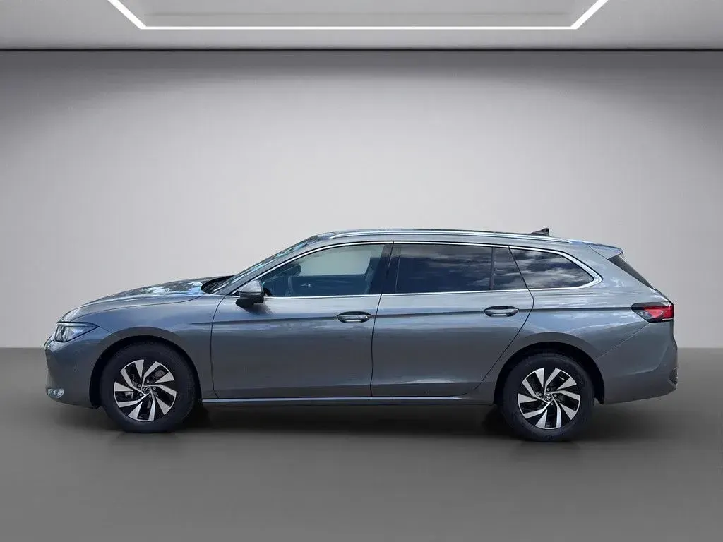 Gebraucht VW Passat Business 150 PS (110 kW) 2025 Grau / diabasgrau (metallic) Kombi
