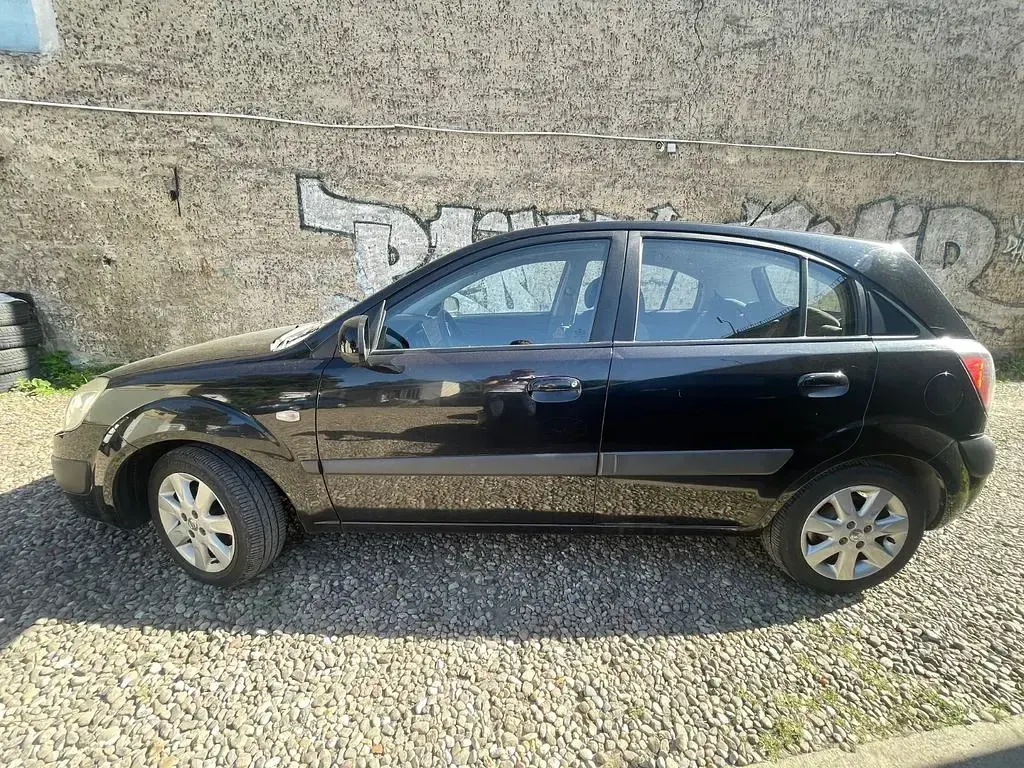 Gebraucht Kia Rio EX 97 PS (71 kW) 2007 Schwarz Limousine